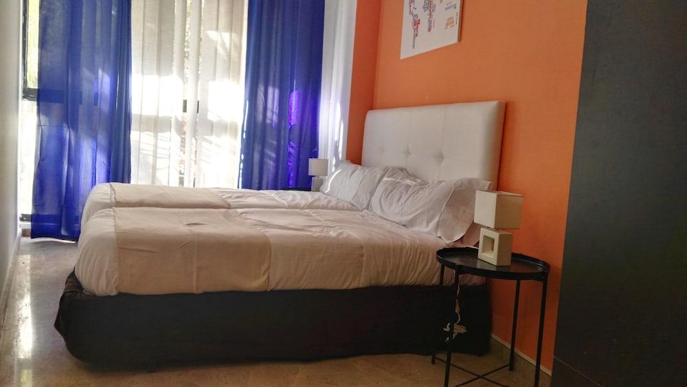 Urban Rooms Alicante Luaran gambar